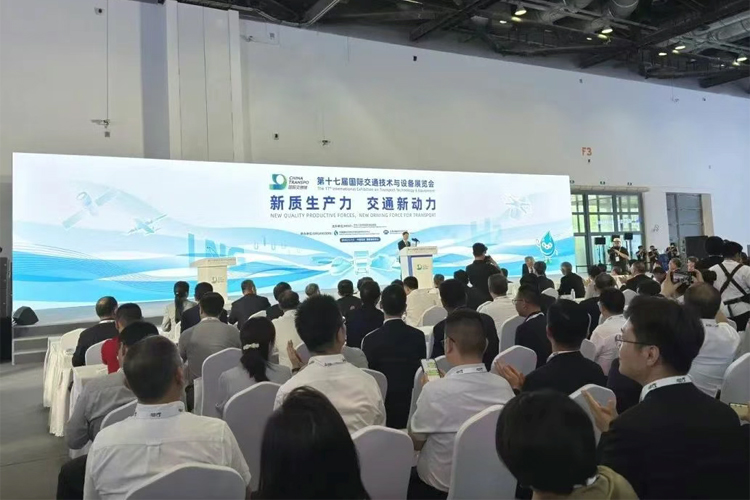 中交集团亮相第十七届国际交通技术与设备展览会.jpg