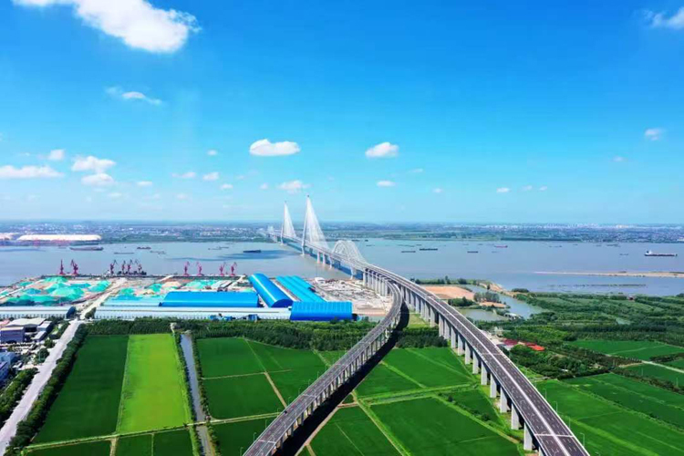 江苏常泰长江大桥荣获2026年“菲迪克工程项目奖”.jpg