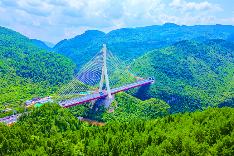贵州玉石高速.jpg