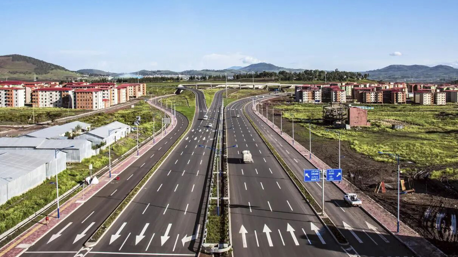 埃塞俄比亚AA高速公路.jpg